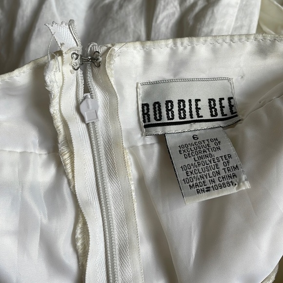 Robbie Bee gorgeous tulle halter embroidered dress - Picture 7 of 13